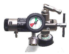 Oxygen Regulator 0-8-15 (Therapy Barb Only) with Cylinder Key Wheel LSR3
